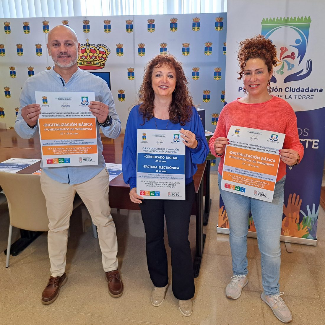 El equipo de Participación ciudadana en la rueda de prensa de presentación